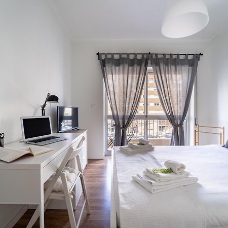 Alvares Araujo - Apartamento Familiar Perto Da Estacao De Comboios บรากา ภายนอก รูปภาพ